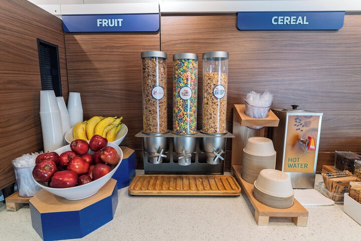 Breakfast/Coffee Service 55 of 67