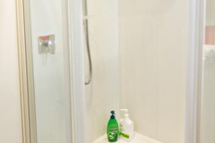 Room 3 of 16