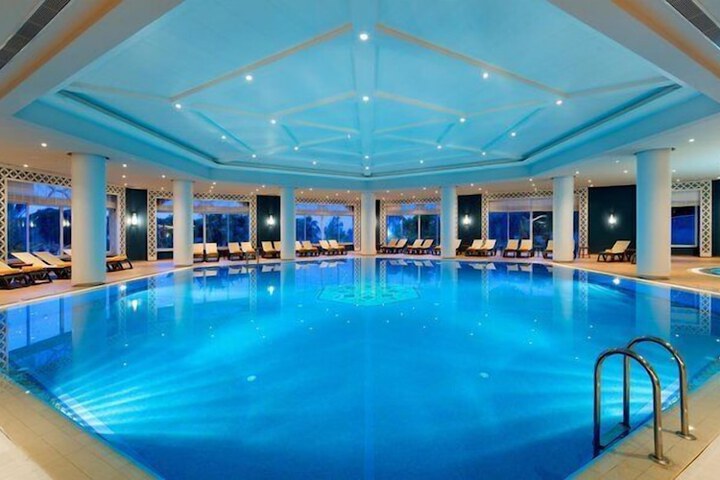 Pool 61 of 227