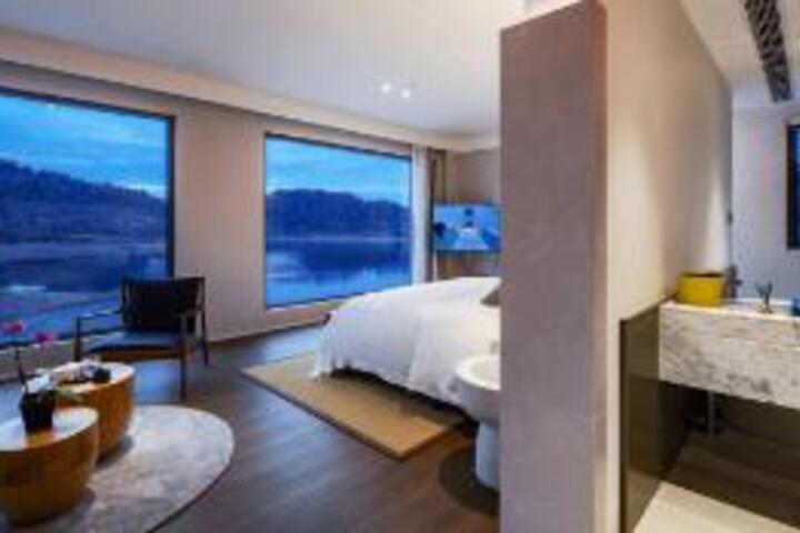 Room 21 of 23