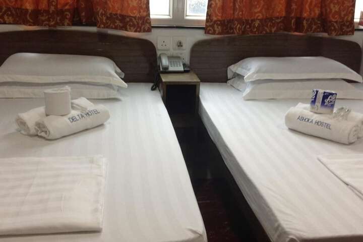 Room 21 of 52