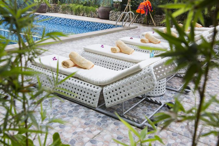 Hotel Pool
