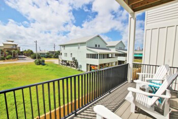 Terrace/Patio 6 of 48