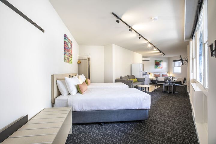 Room 8 of 39