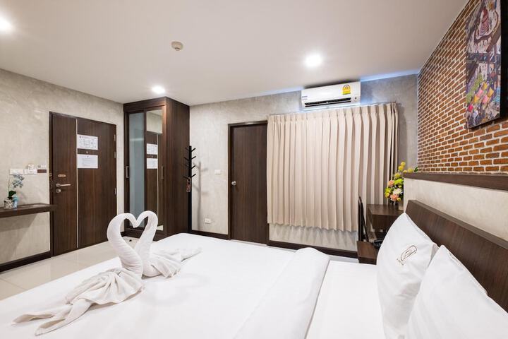 Room 21 of 64