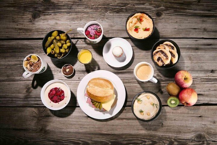 Breakfast meal
