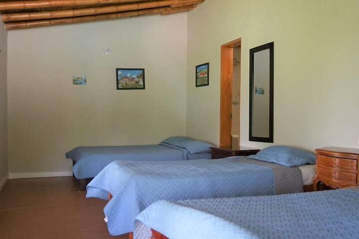 Room 8 of 27