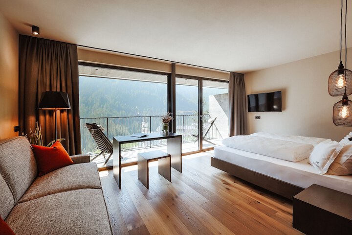 Room 10 of 44