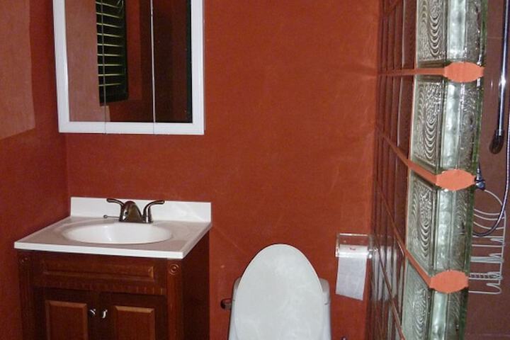 Room 20 of 37