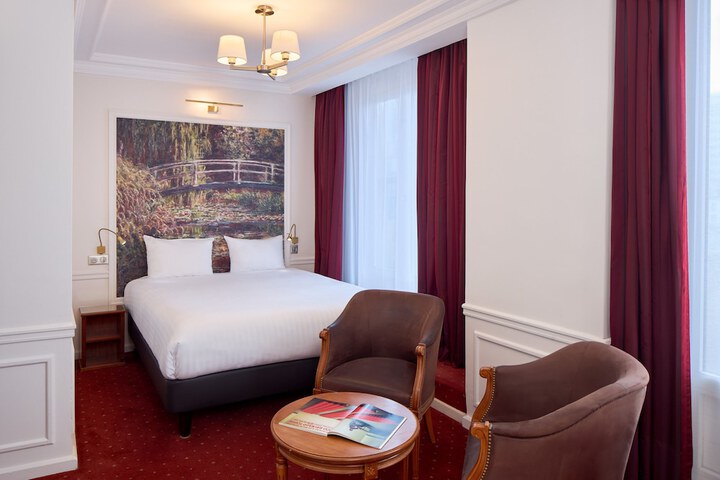 Room 7 of 34