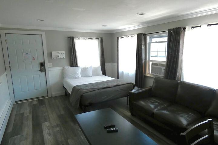 Room 25 of 59