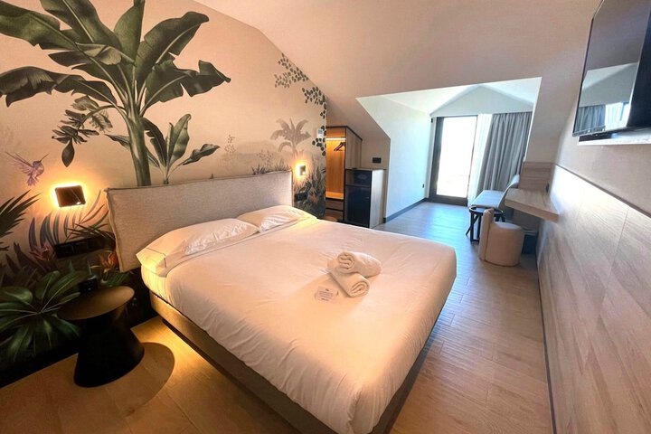 Room 21 of 51