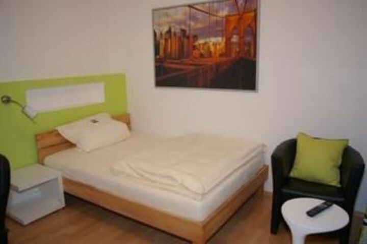 Room 13 of 26