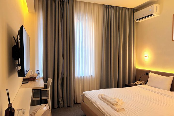 Room 19 of 30