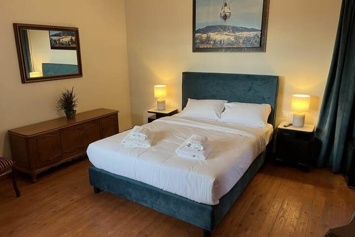 Room 1 of 45