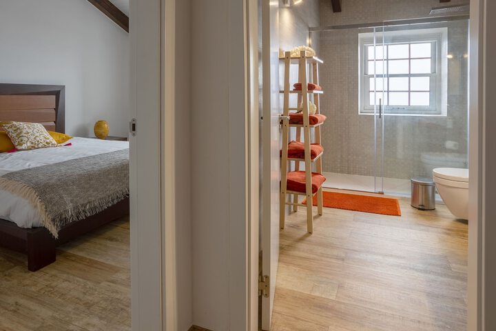 Room 9 of 143