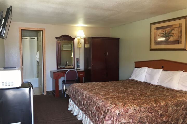 Room 14 of 20