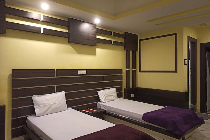 Room 19 of 34