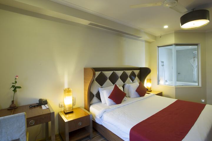 Room 15 of 63