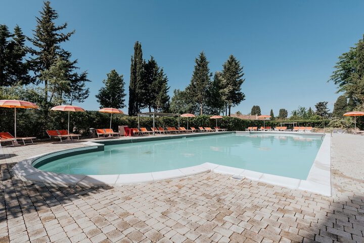 Pool 10 of 22