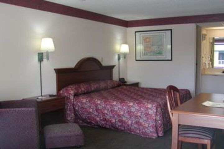 Room 18 of 29