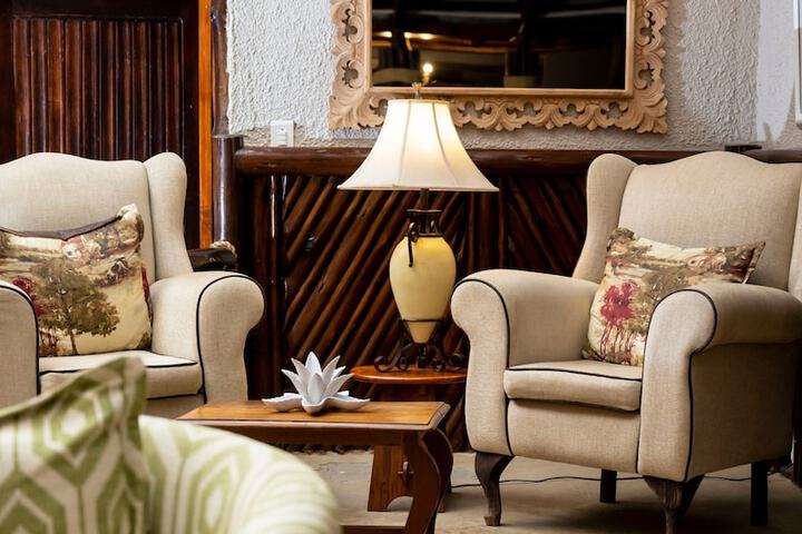 Hotel Interior 10 of 143