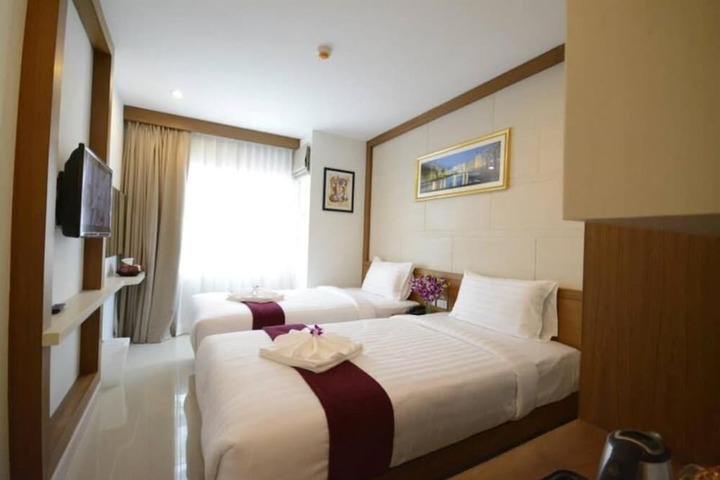 Room 18 of 26