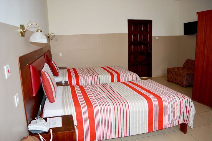 Room 9 of 50