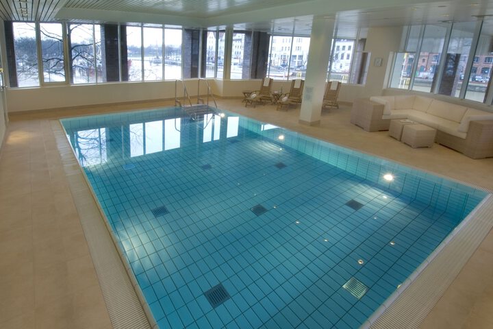 Pool 41 of 143