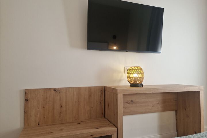 Room 42 of 91