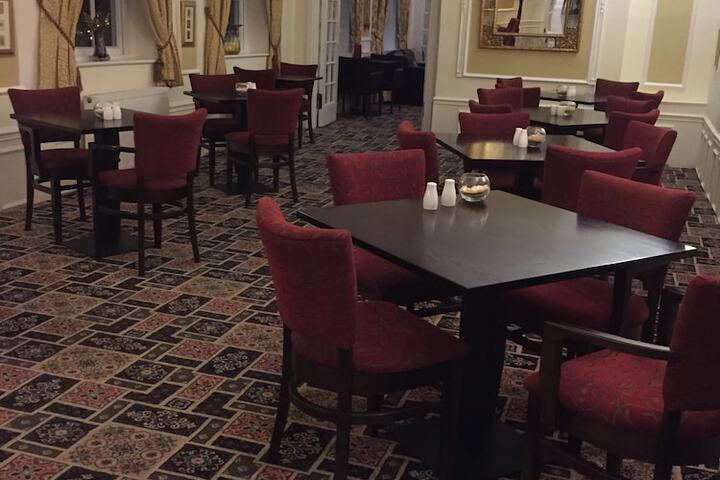 Lounge 56 of 76