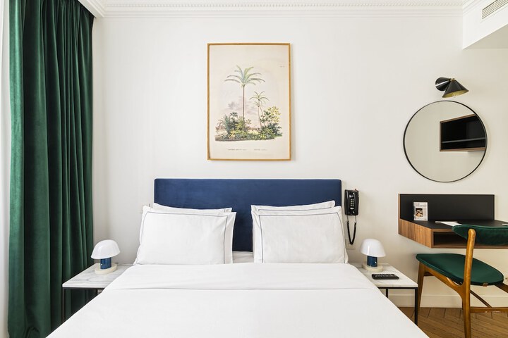 Room 11 of 40