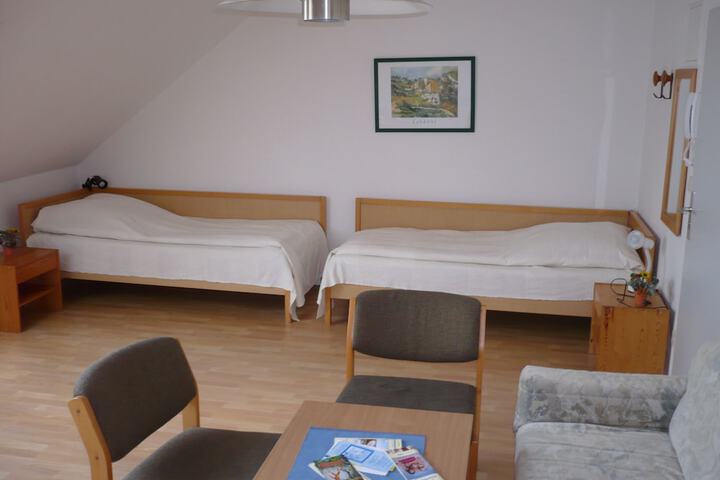Room 6 of 38