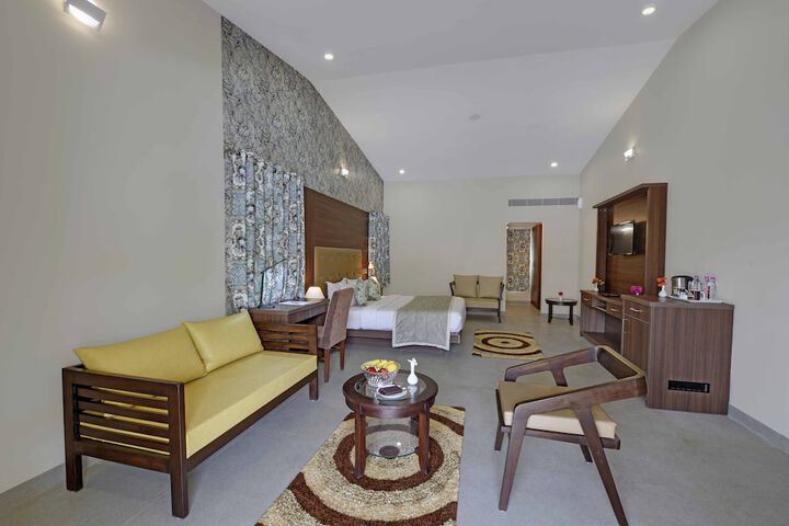 Room 2 of 12