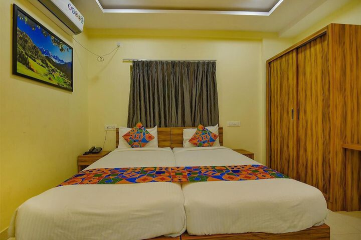 Room 10 of 31