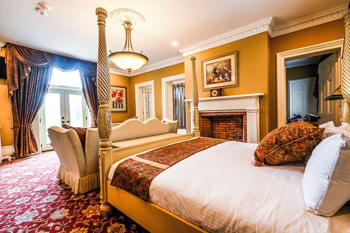 Room 15 of 22