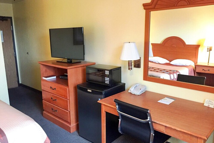 Room 26 of 74