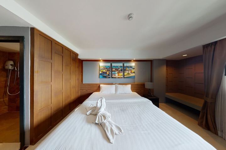 Room 67 of 181