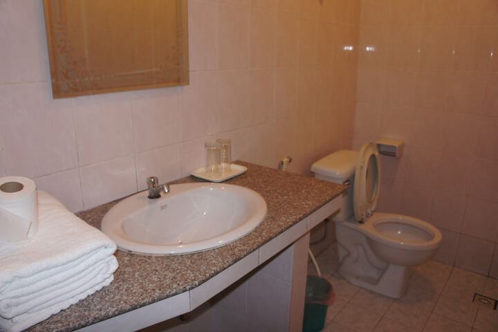 Room 12 of 26