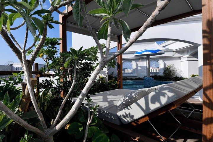Pool 119 of 203