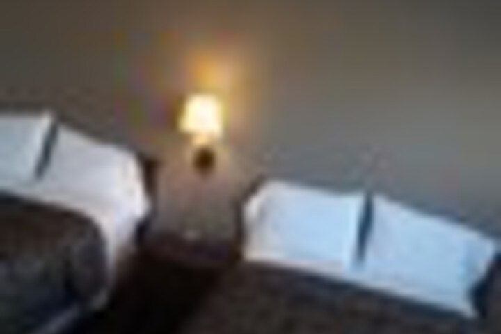 Room 32 of 111