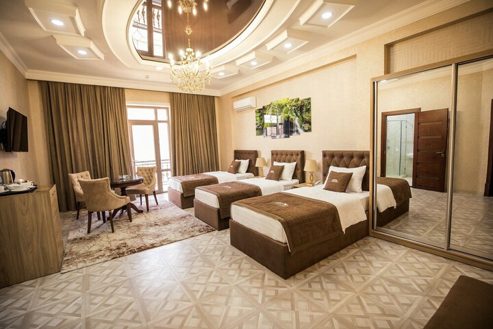 Room 20 of 82