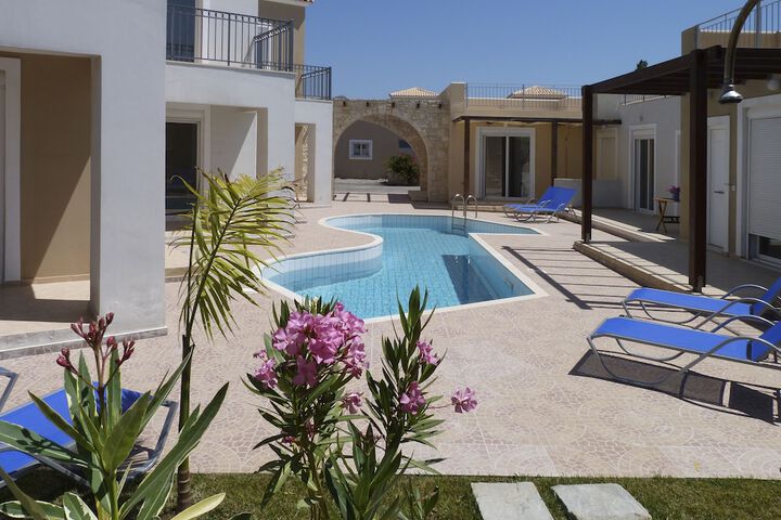 Hotel with Pool