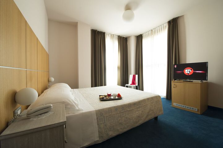 Room 15 of 56