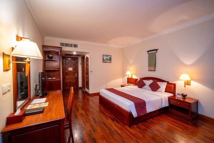 Room 28 of 169