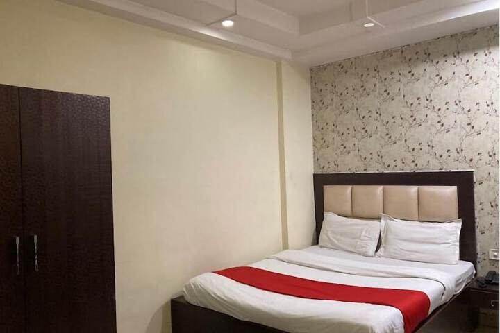 Room 4 of 4