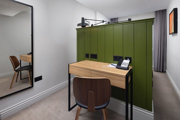 Room 5 of 39