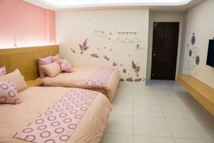 Room 3 of 13