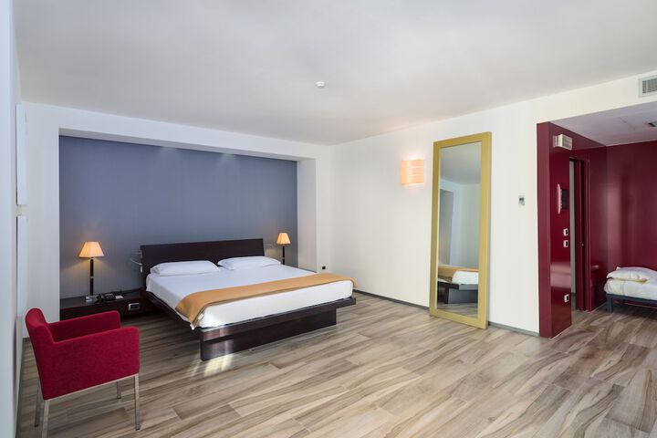 Room 5 of 59