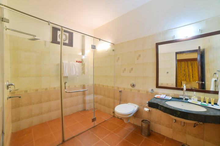 Room 56 of 102
